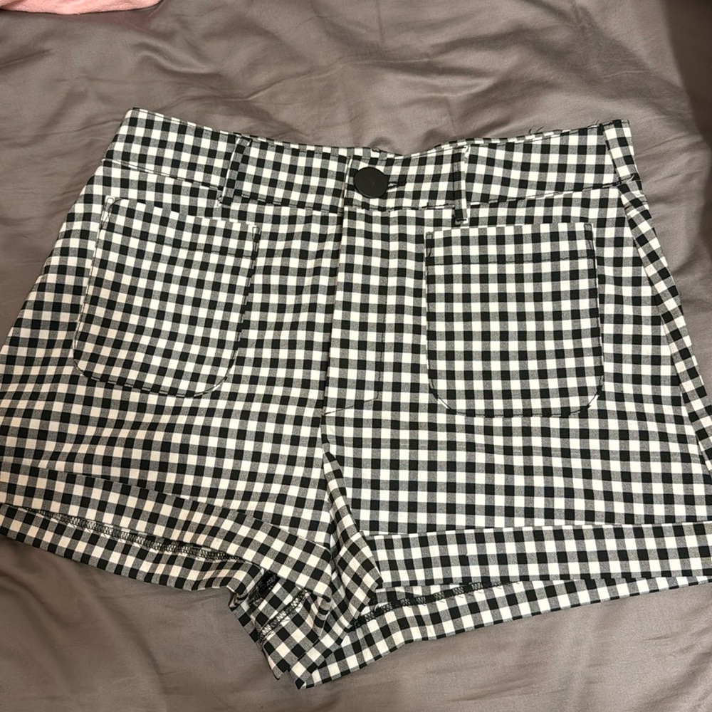 SUPER TRENDY GINGHAM ZARA SHORTS